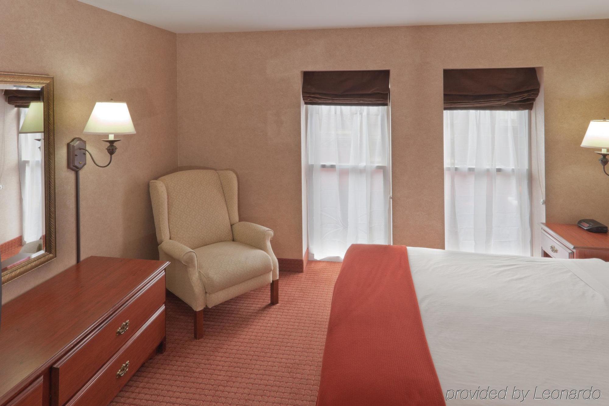 Holiday Inn Express Hotel & Suites Deadwood-Gold Dust Casino, An Ihg Hotel Phòng bức ảnh