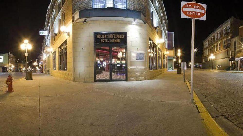 Holiday Inn Express Hotel & Suites Deadwood-Gold Dust Casino, An Ihg Hotel Ngoại thất bức ảnh
